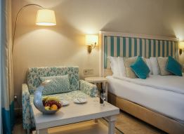 Deluxe Family Room 2