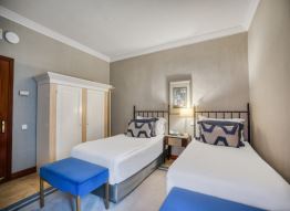 Premium Suite (with fireplace)