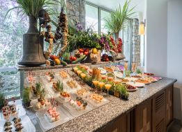 Food & Beverage