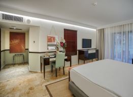 Premium Deluxe Room